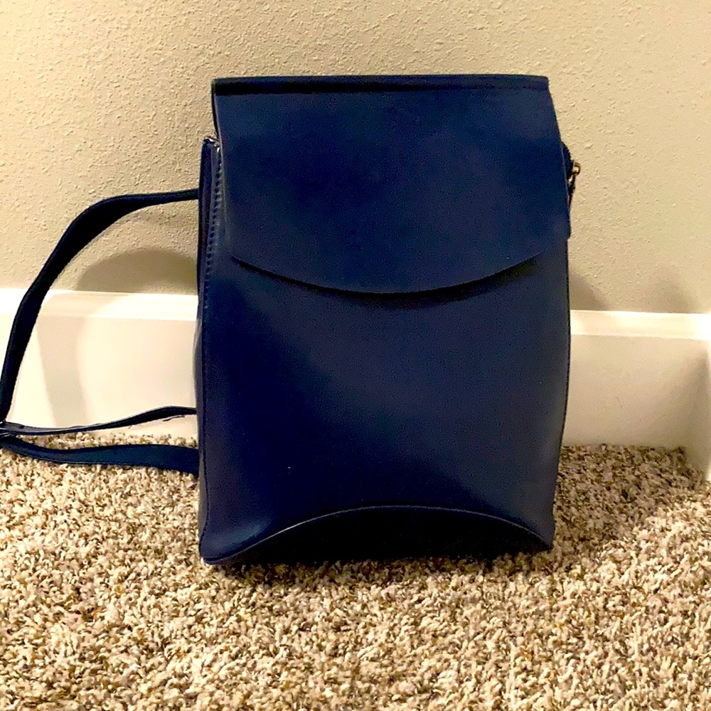 Backpack/crossbody purse